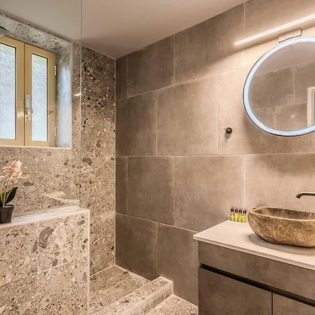 Villa Palataki Iii *